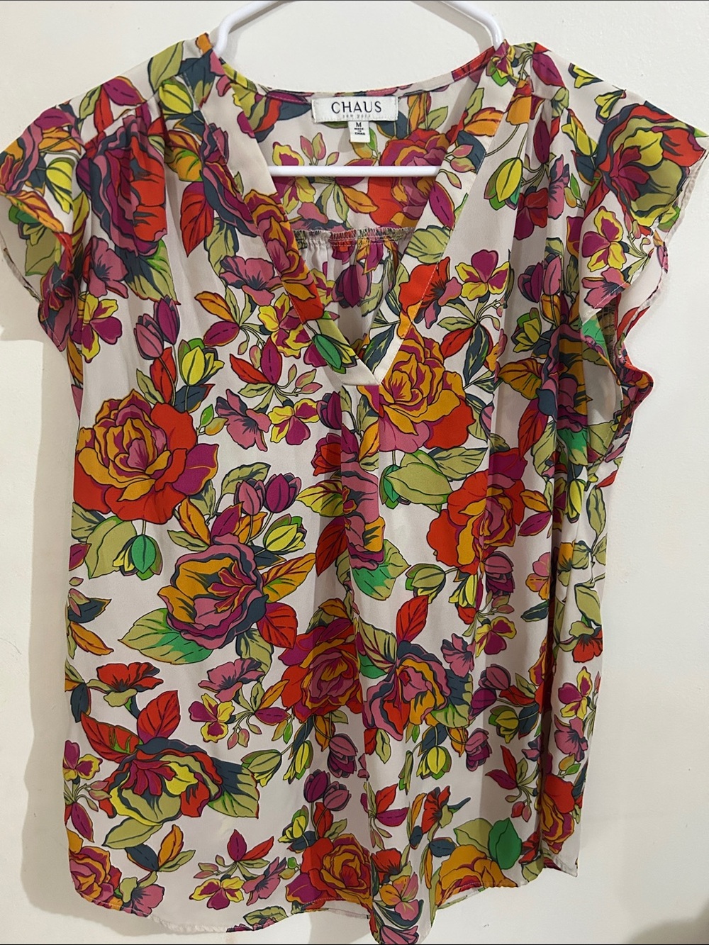 Chaus Floral V-Neck Cap Sleeve Blouse in White with Pink, Red & Yellow Print